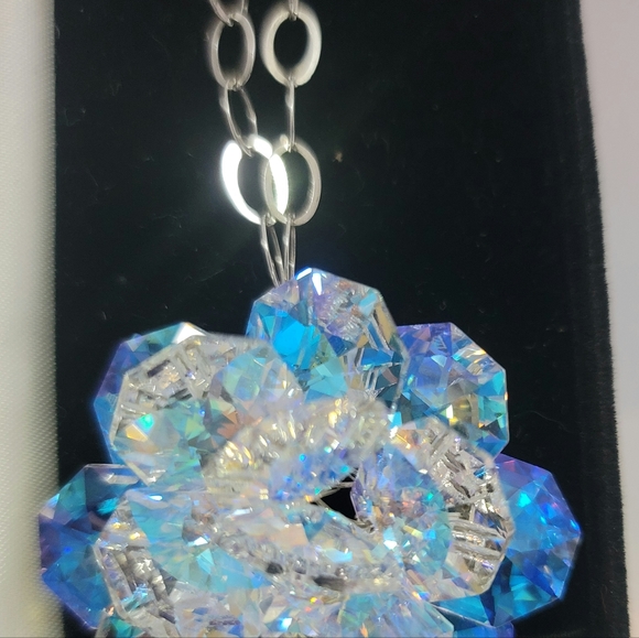 ITALIAN HANDCRAFTED CRYSTAL NECKLACE ON STERLING SILVER CHAIN - Picture 3 of 14